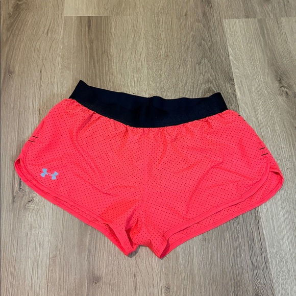 Under Armour Coral Running Shorts - Picture 1 of 3